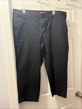 Black Capris - Comfortable Mid-Rise Stretch Pants